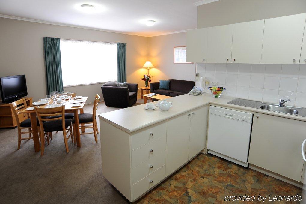 Punt Road Apartment Hotel Melbourne Room photo